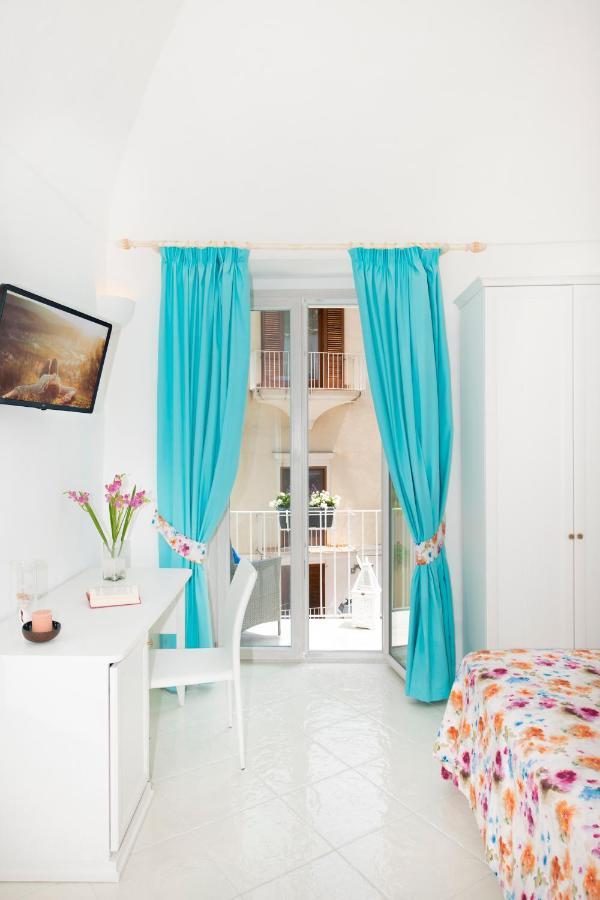 Ferienwohnung Casa Lucienne Positano Exterior foto