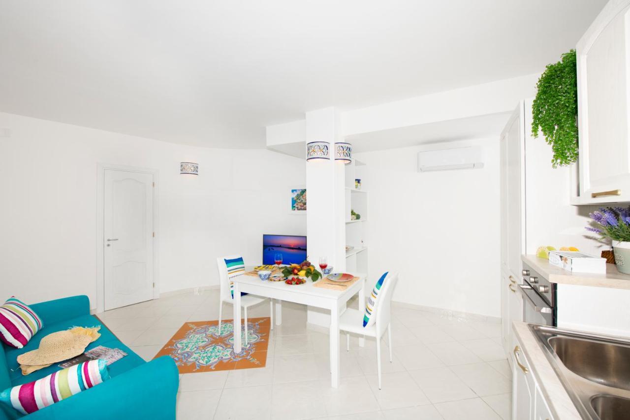 Ferienwohnung Casa Lucienne Positano Exterior foto